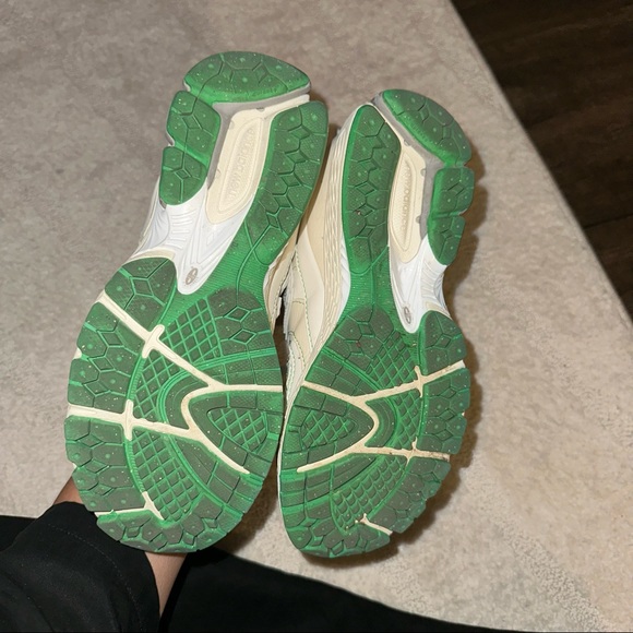 New Balance 2002R × Ganni Turtledove 2022 - Picture 7 of 8